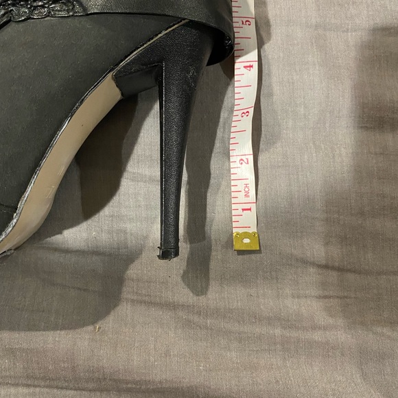 Black booty heels - Picture 2 of 3